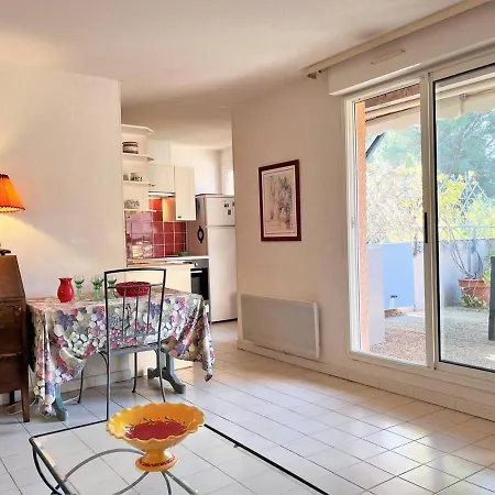 Le Lavandou, 3 Pieces, 5 Personnes - Fr-1-251-448 Le Lavandou