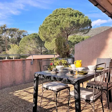 Le Lavandou, 3 Pieces, 5 Personnes - Fr-1-251-448 Apartment *