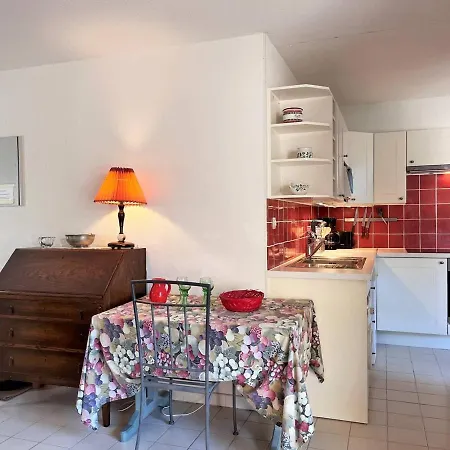 Le Lavandou, 3 Pieces, 5 Personnes - Fr-1-251-448 * Le Lavandou
